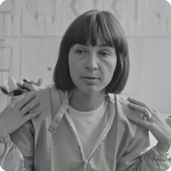 Eeva Palvanen 80-luvulla Suomen Trikoon ateljeessa
